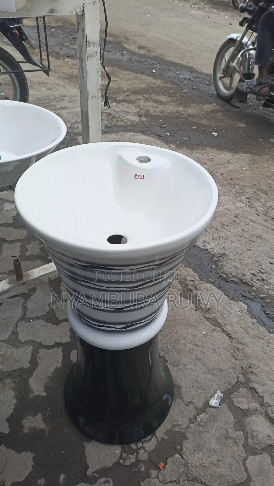 Stand Alone Handwash Basin