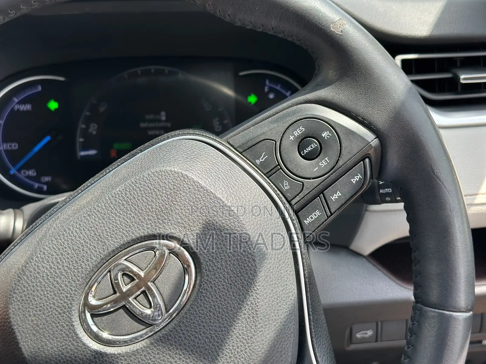 Toyota RAV4 XLE Premium AWD 2019 Pearl