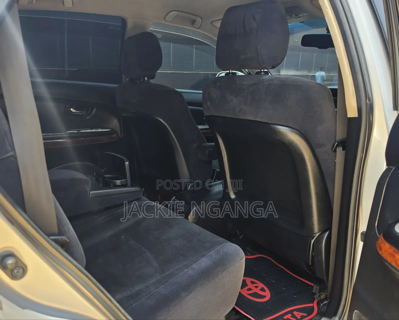 Toyota Harrier 2010 Silver