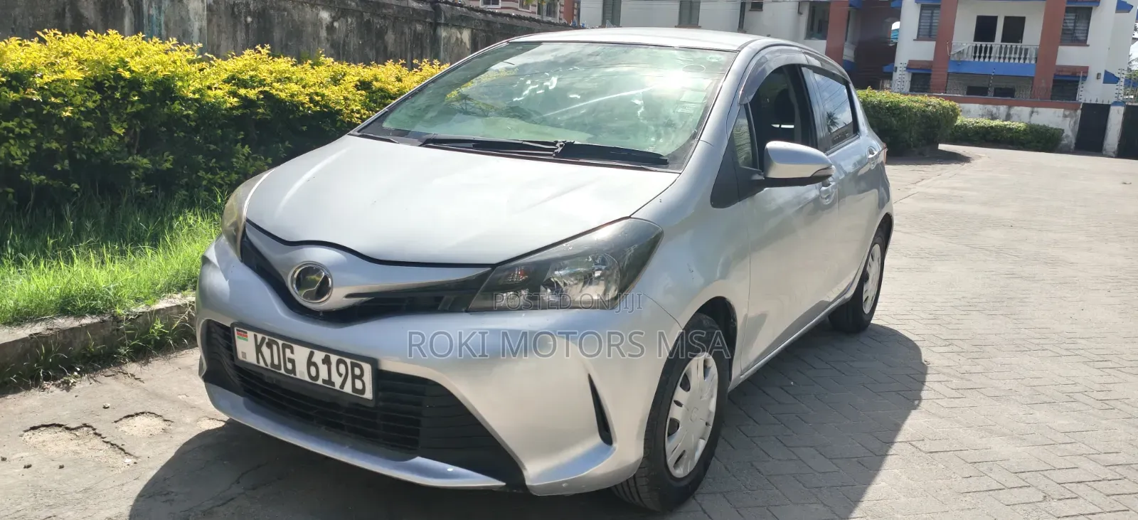 Toyota Vitz 2015 Gray