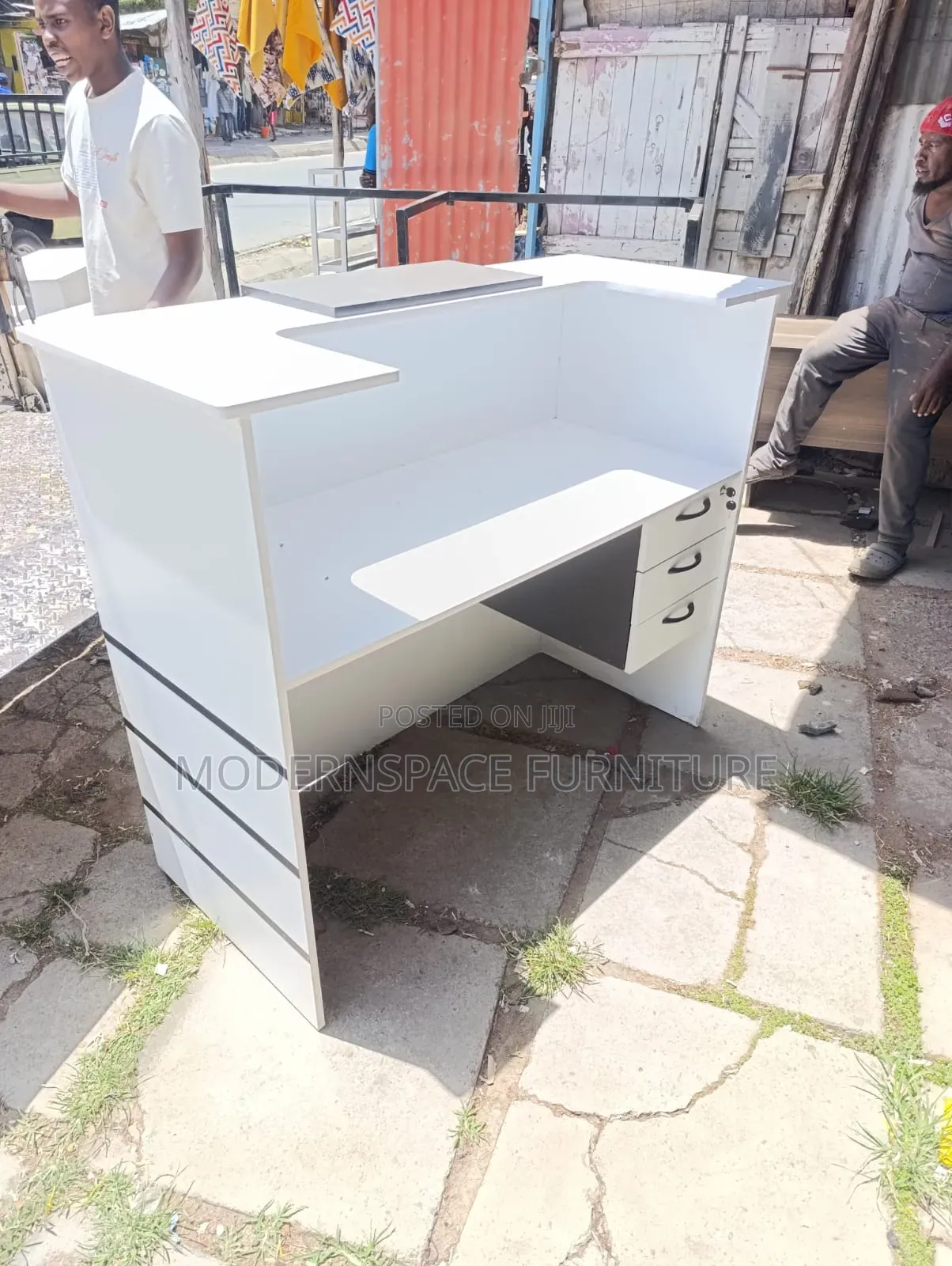 Receptionist Desk With Storage-1mtr