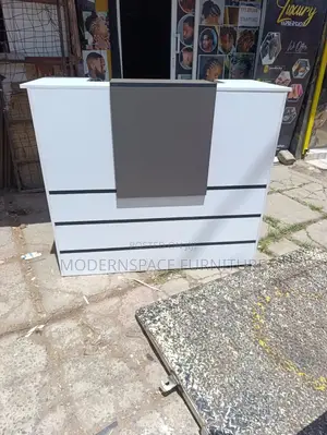 Receptionist Desk With Storage-1mtr