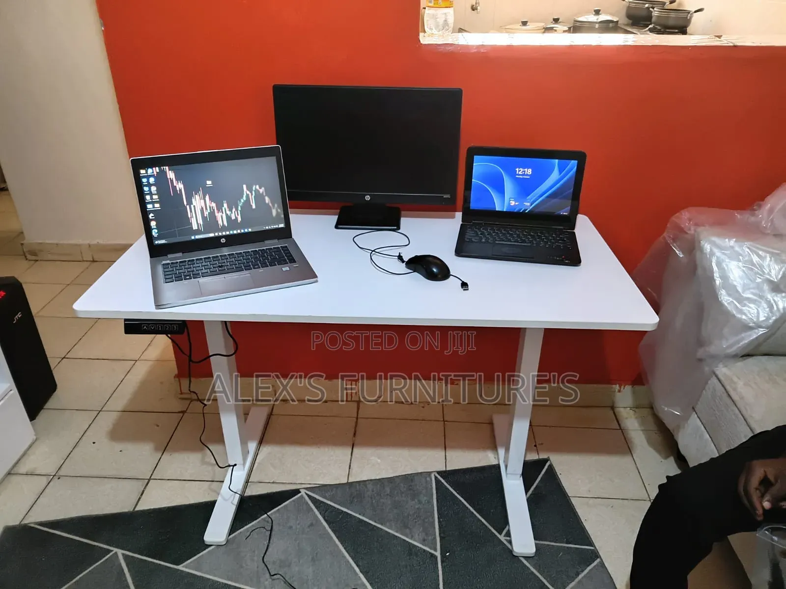 Laptop MODERN DESK With Height Adjustable