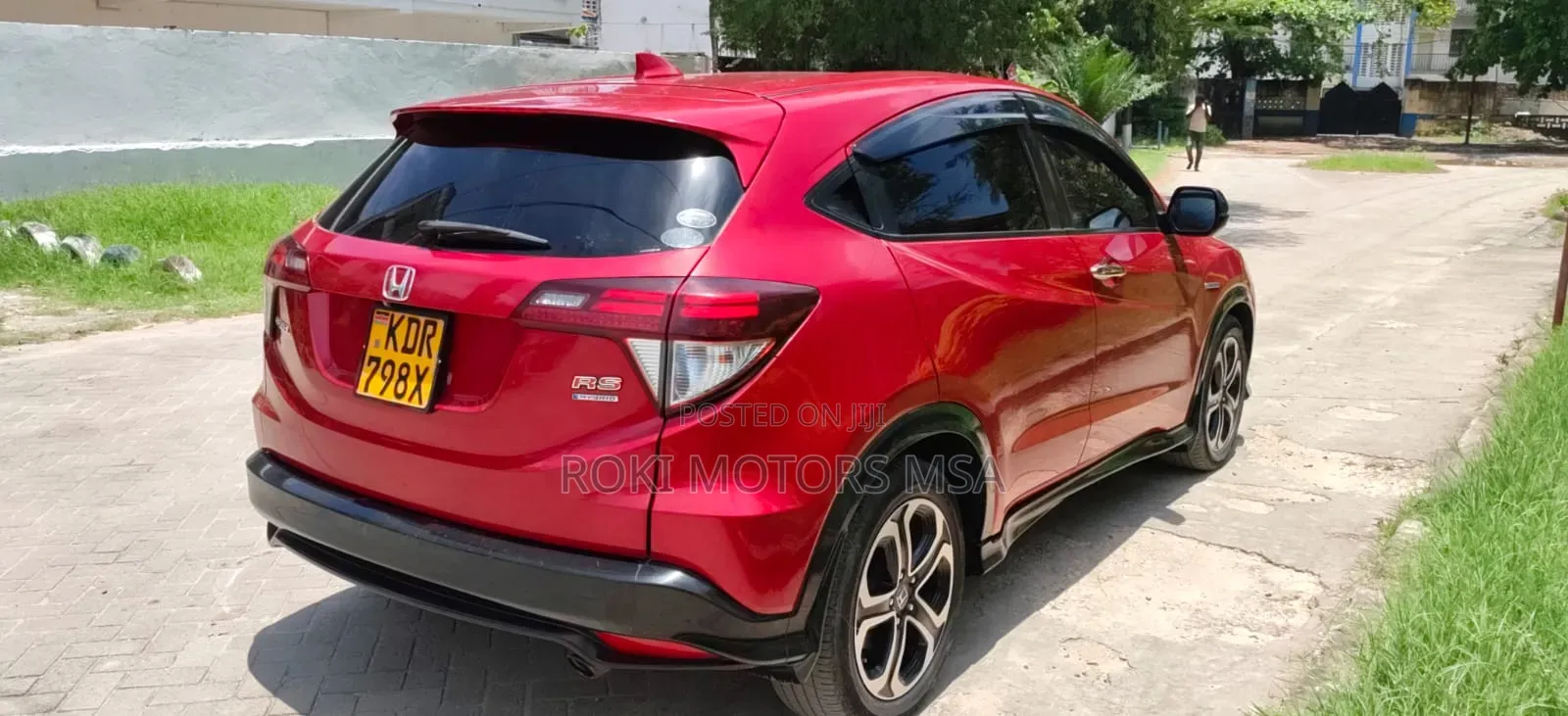 Honda Vezel 2018 Maroon