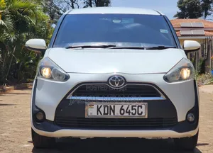Toyota Sienta 2016 White