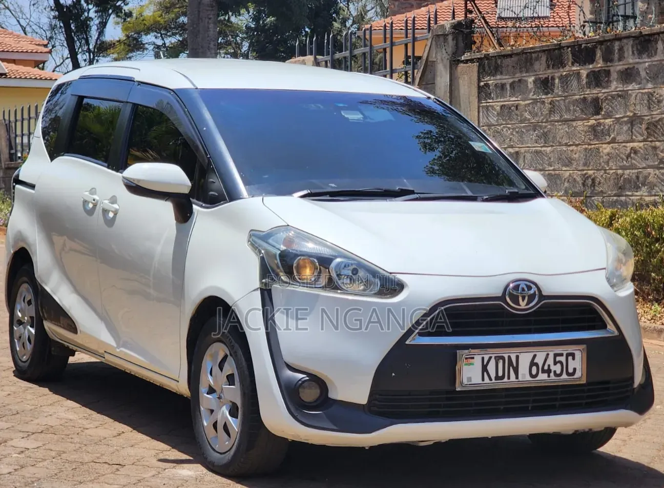 Toyota Sienta 2016 White