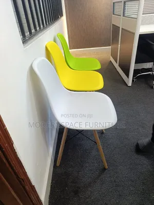 Modern Plastic Dining Chairs