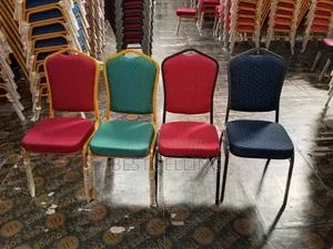 Multiple Colors Elegant Banquet Chairs With Hard Frame