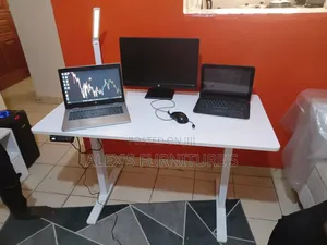 White Office Desk With Combination Desk # Heavy-Duty Adjustable Table