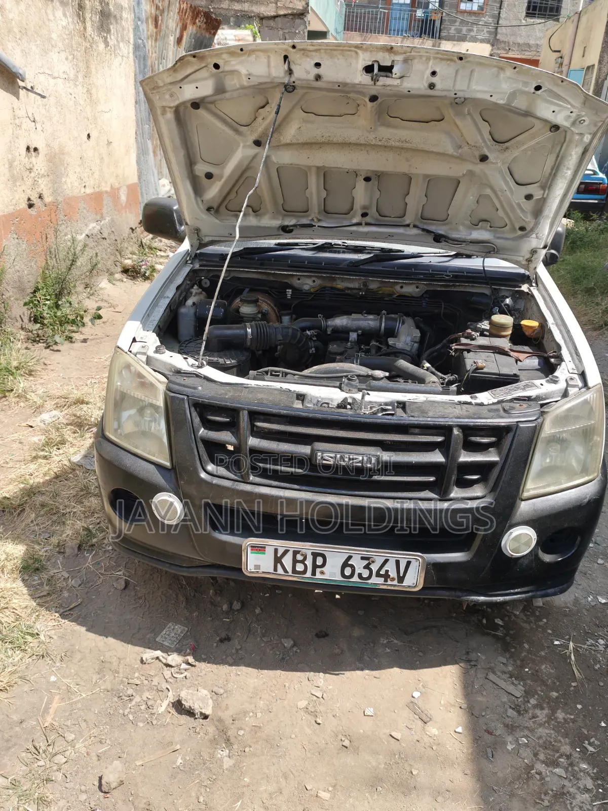 Isuzu D-MAX 2010 White