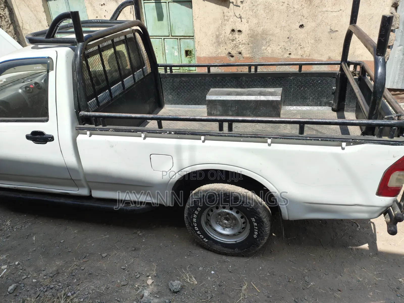 Isuzu D-MAX 2010 White