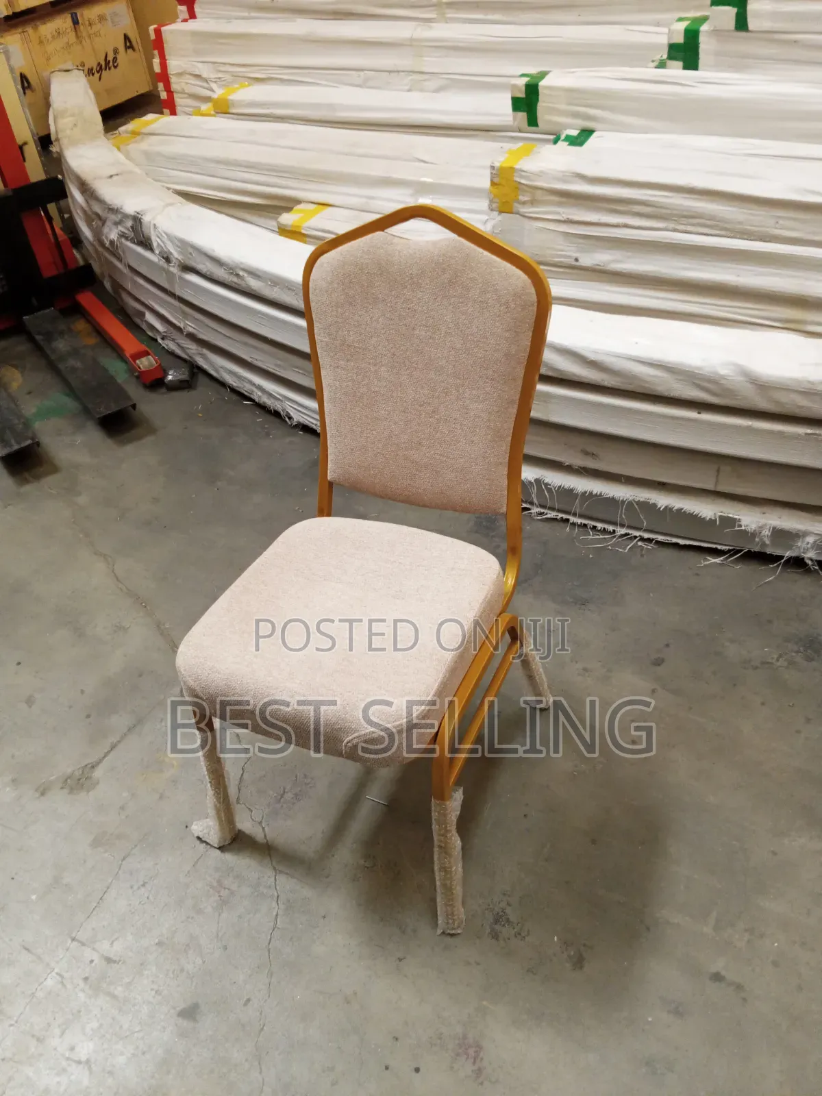 New Look Elegant White Conference Chairs With Heavy Seat and Back