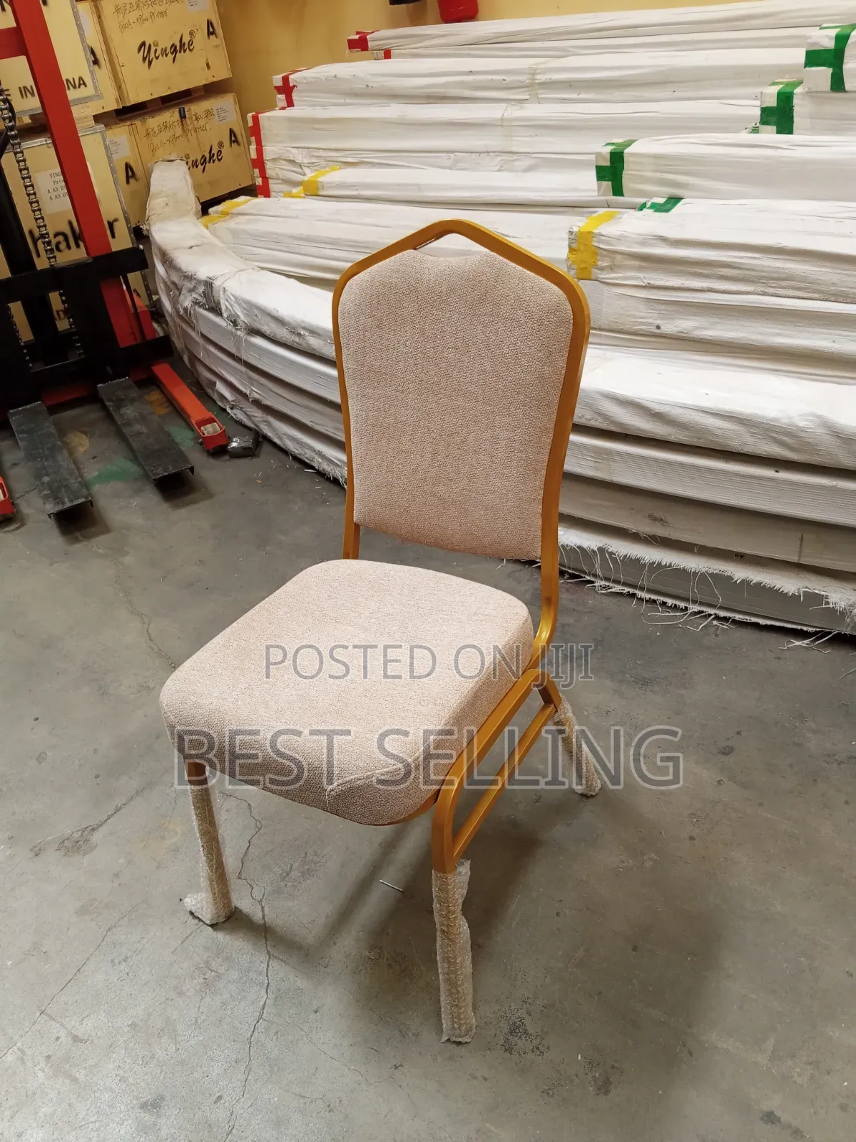 New Look Elegant White Conference Chairs With Heavy Seat and Back