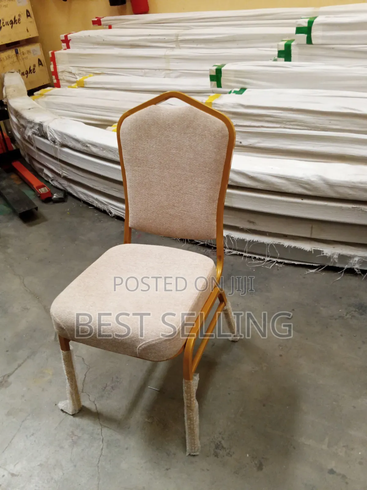 New Look Elegant White Conference Chairs With Heavy Seat and Back