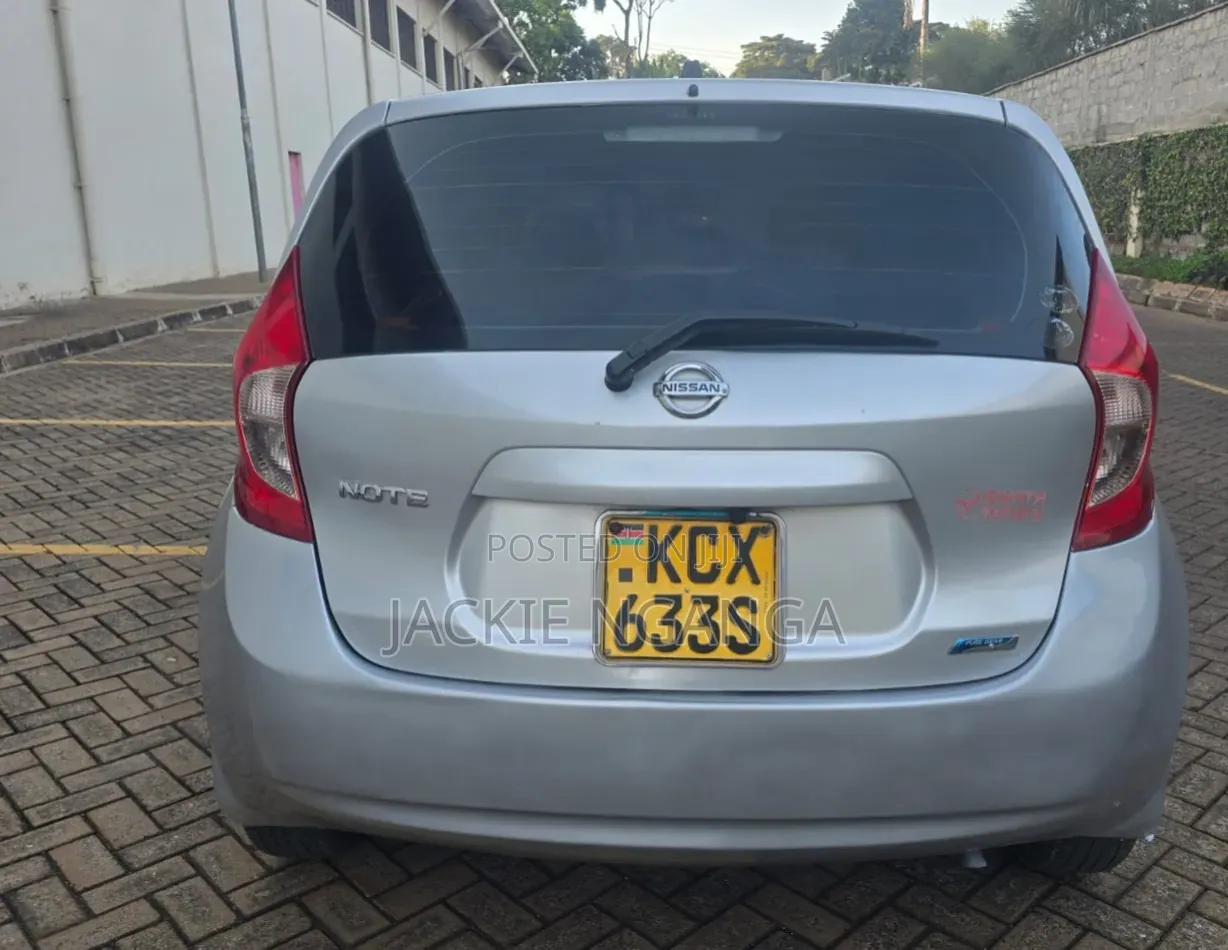 Nissan Note 2012 Silver