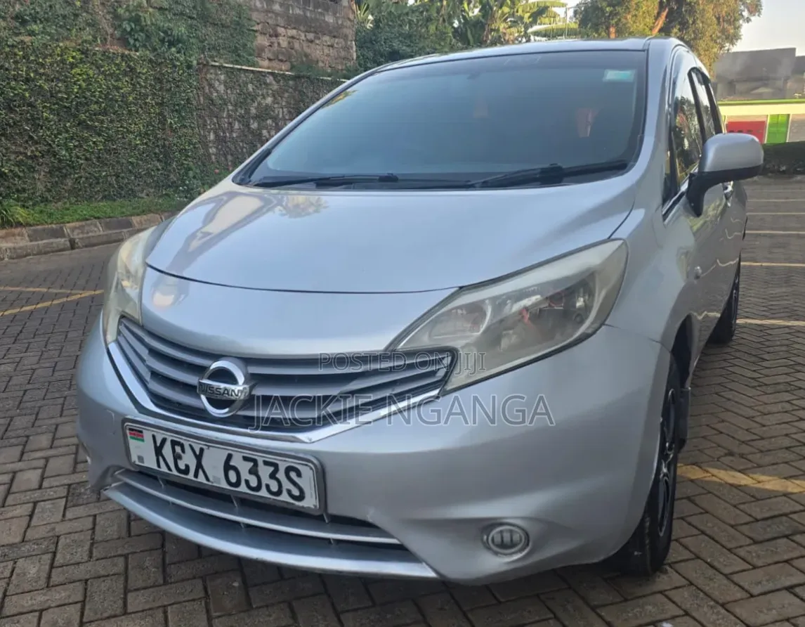 Nissan Note 2012 Silver
