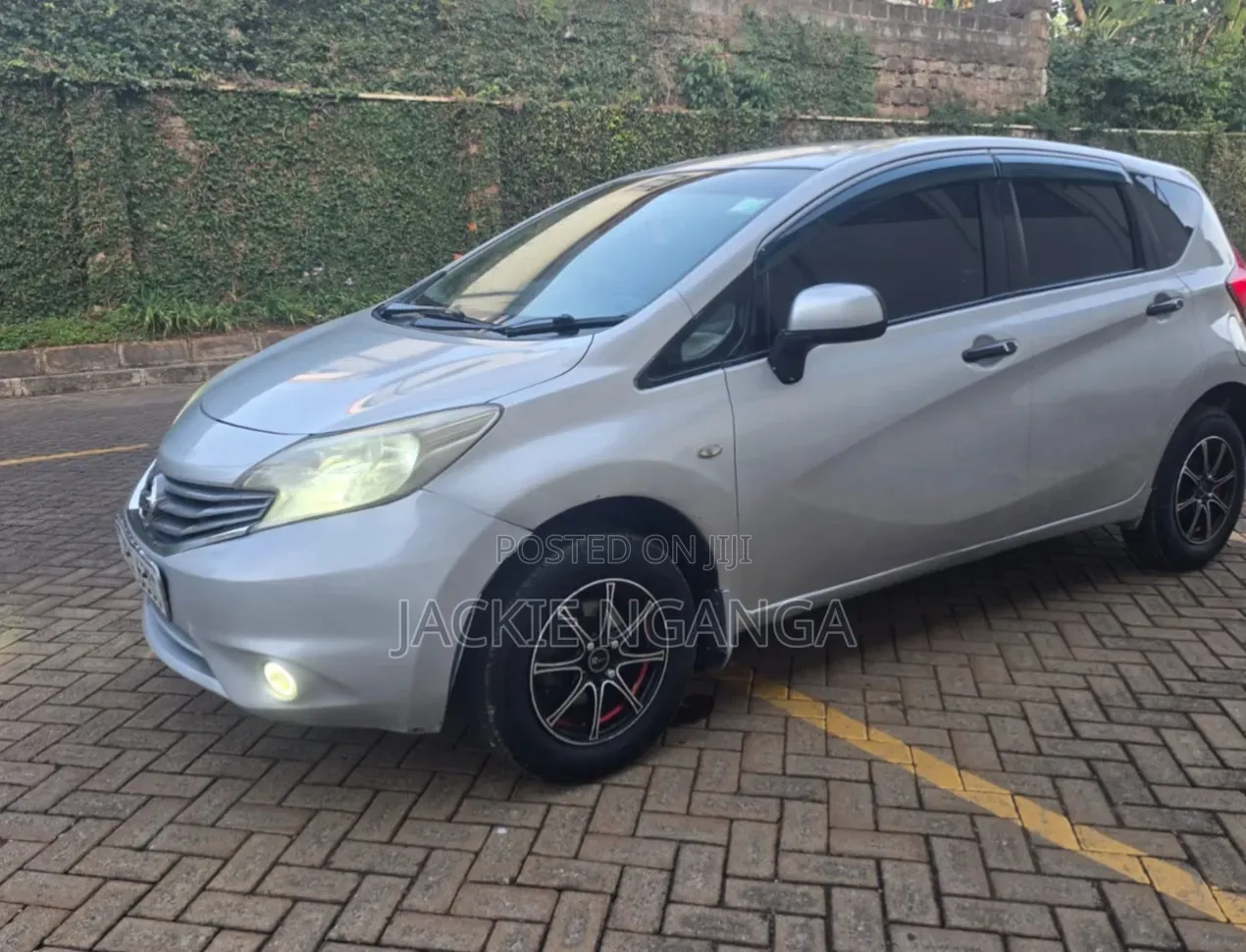 Nissan Note 2012 Silver
