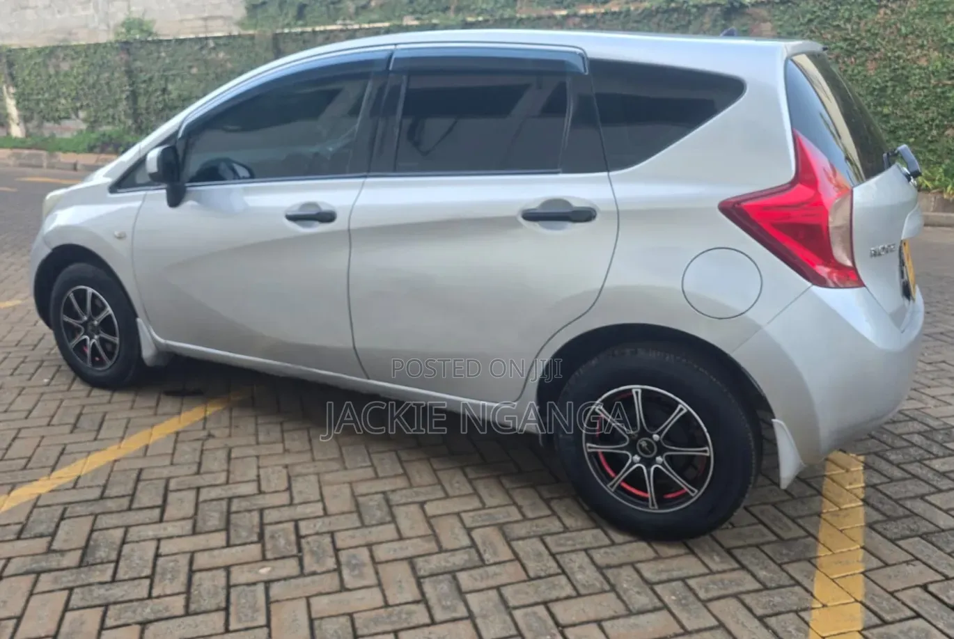 Nissan Note 2012 Silver