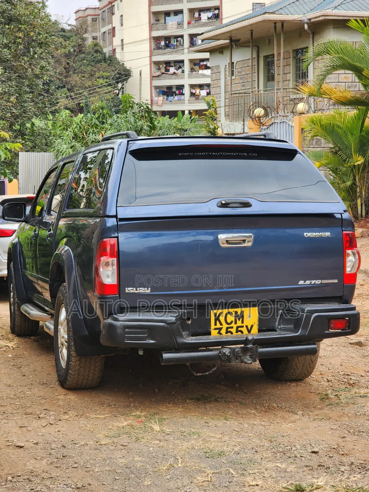 Isuzu D-MAX 2010 Blue