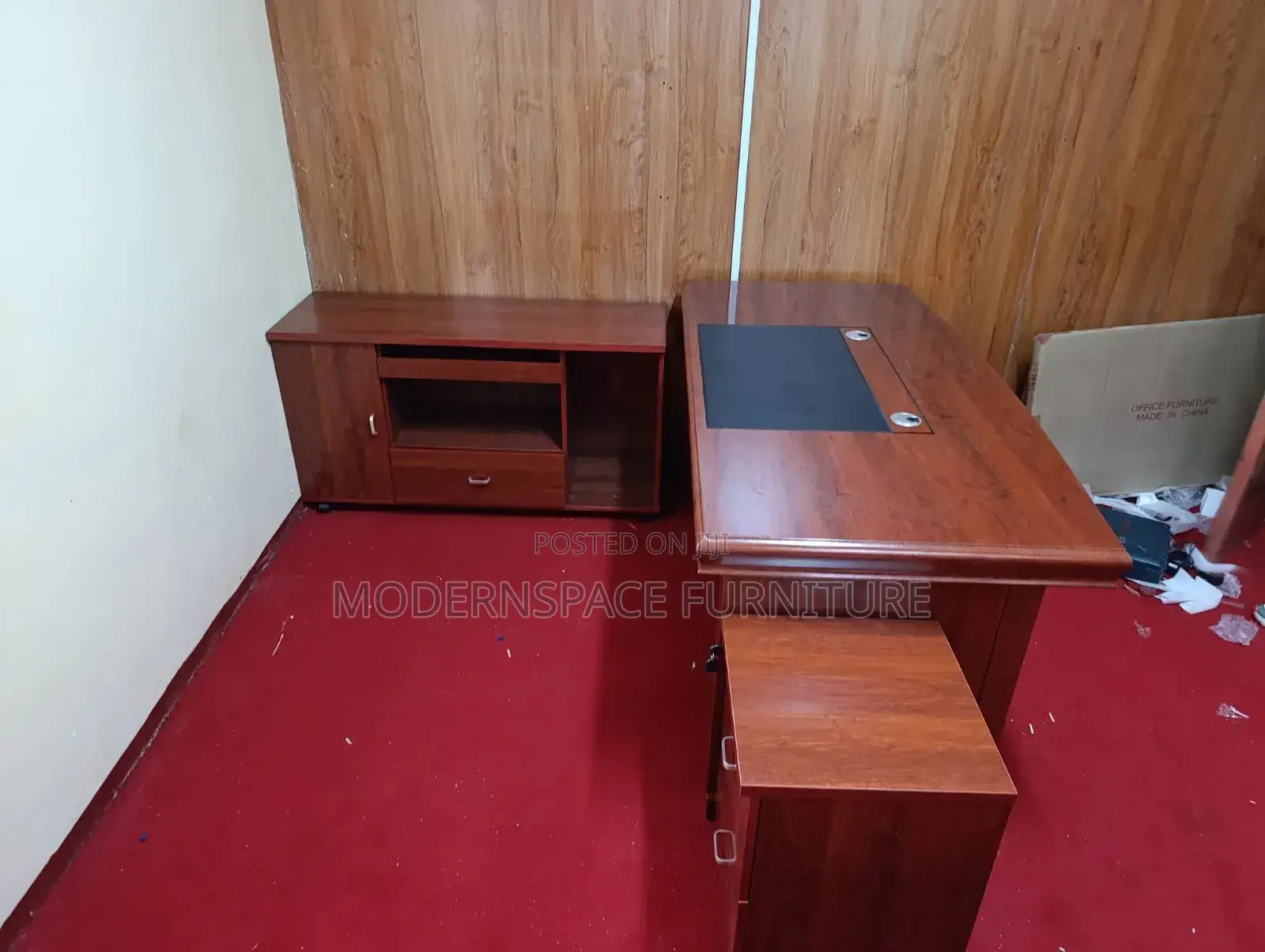 Executive Office Desk With Side Cabinet 1.6m