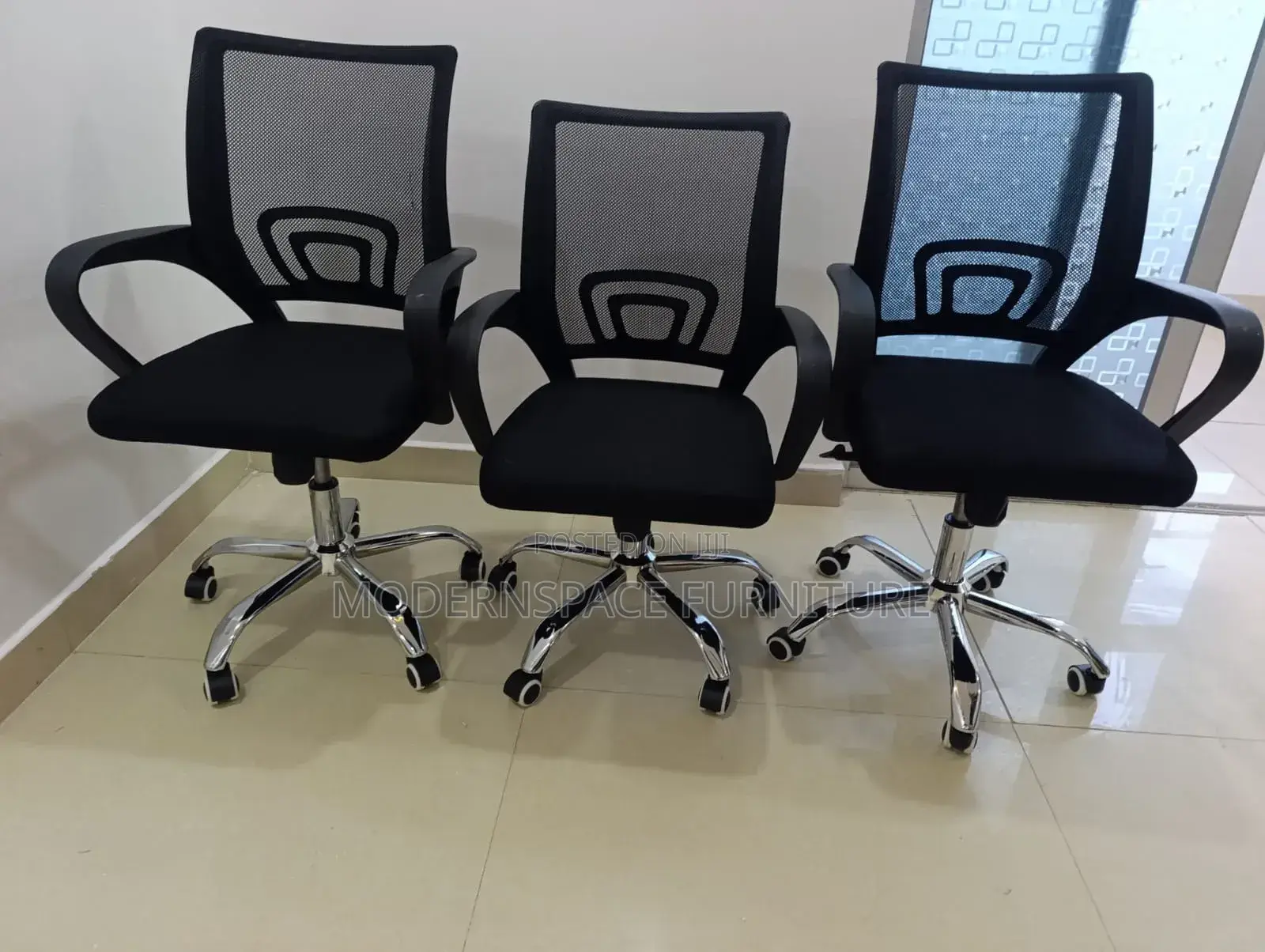 Black Mesh Office Chairs