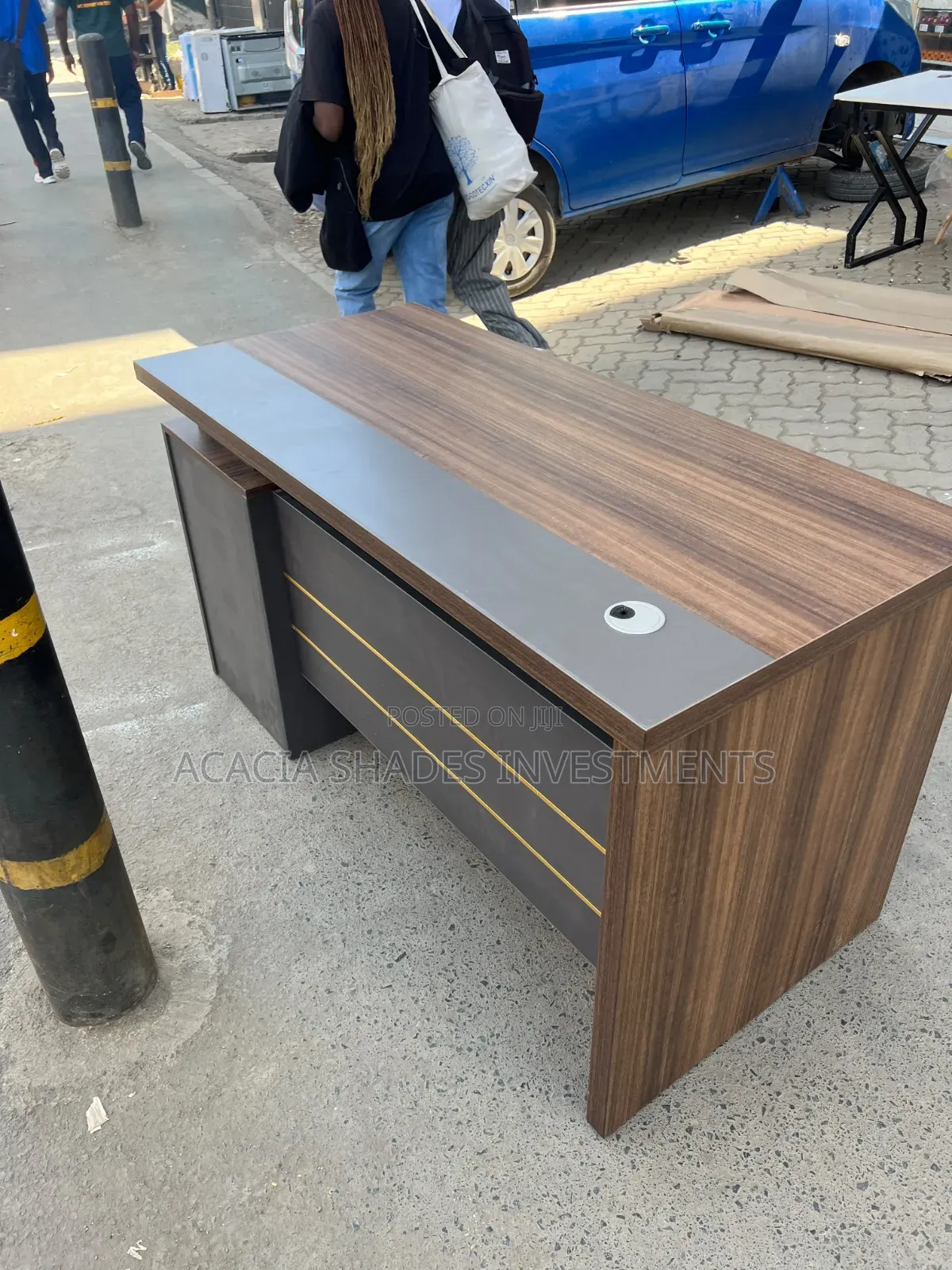 Office Desk Executive