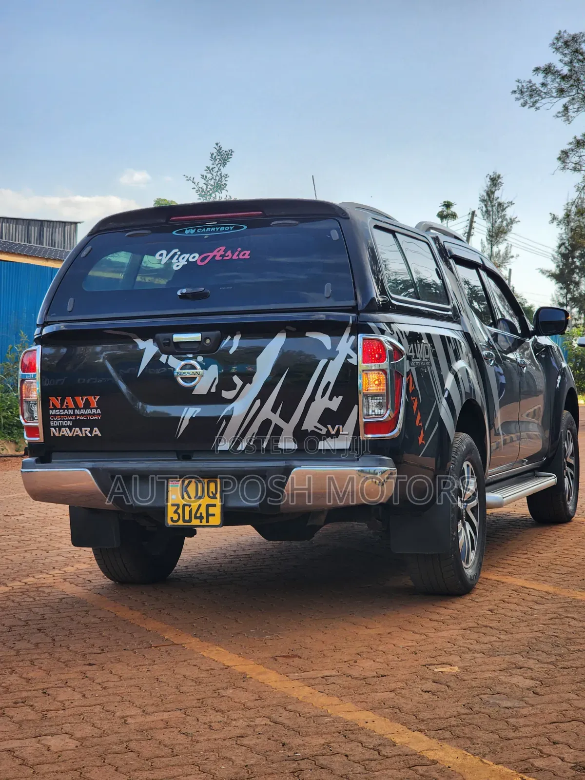 Nissan Navara 2019 Black