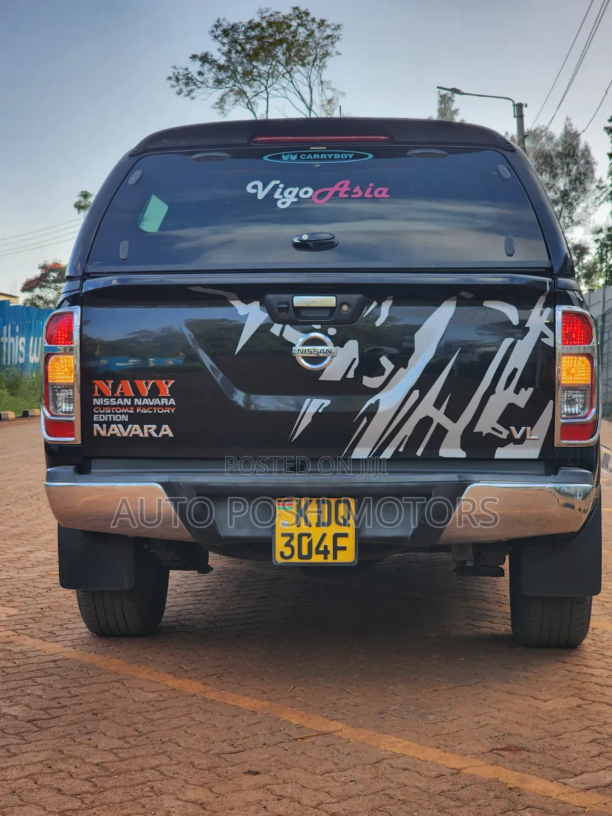 Nissan Navara 2019 Black