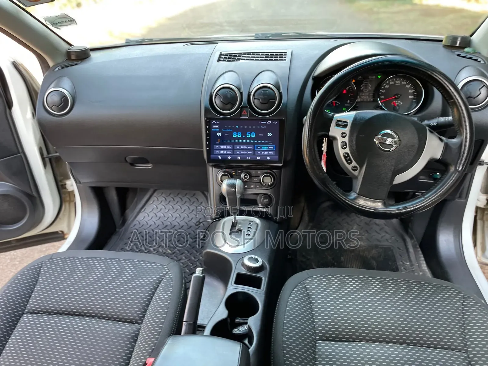 Nissan Dualis 2012 Pearl