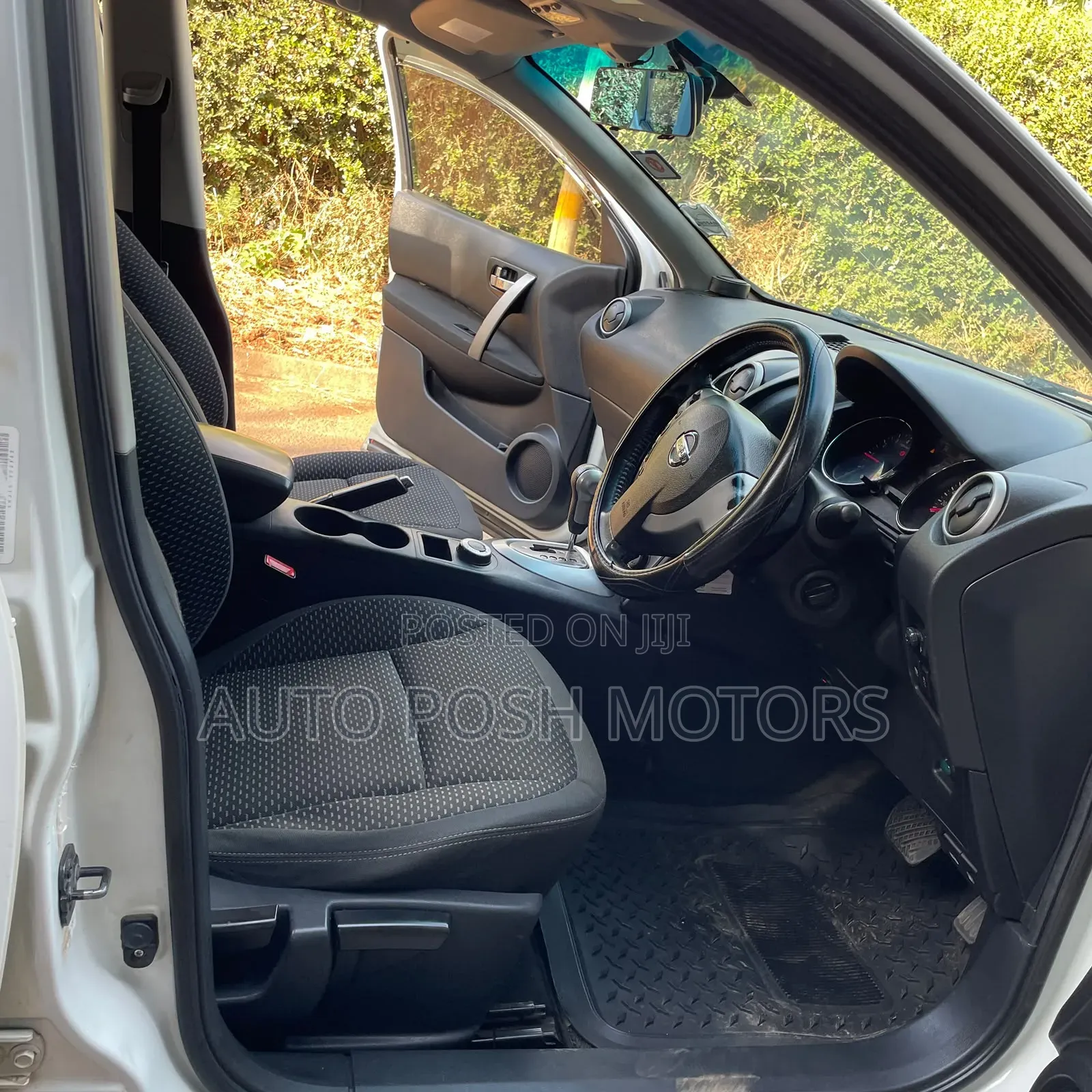 Nissan Dualis 2012 Pearl
