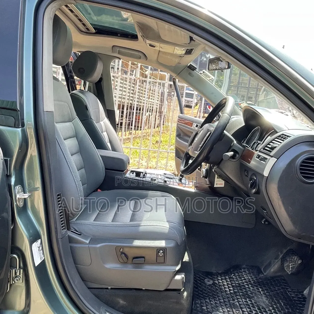Volkswagen Touareg 2008 Green