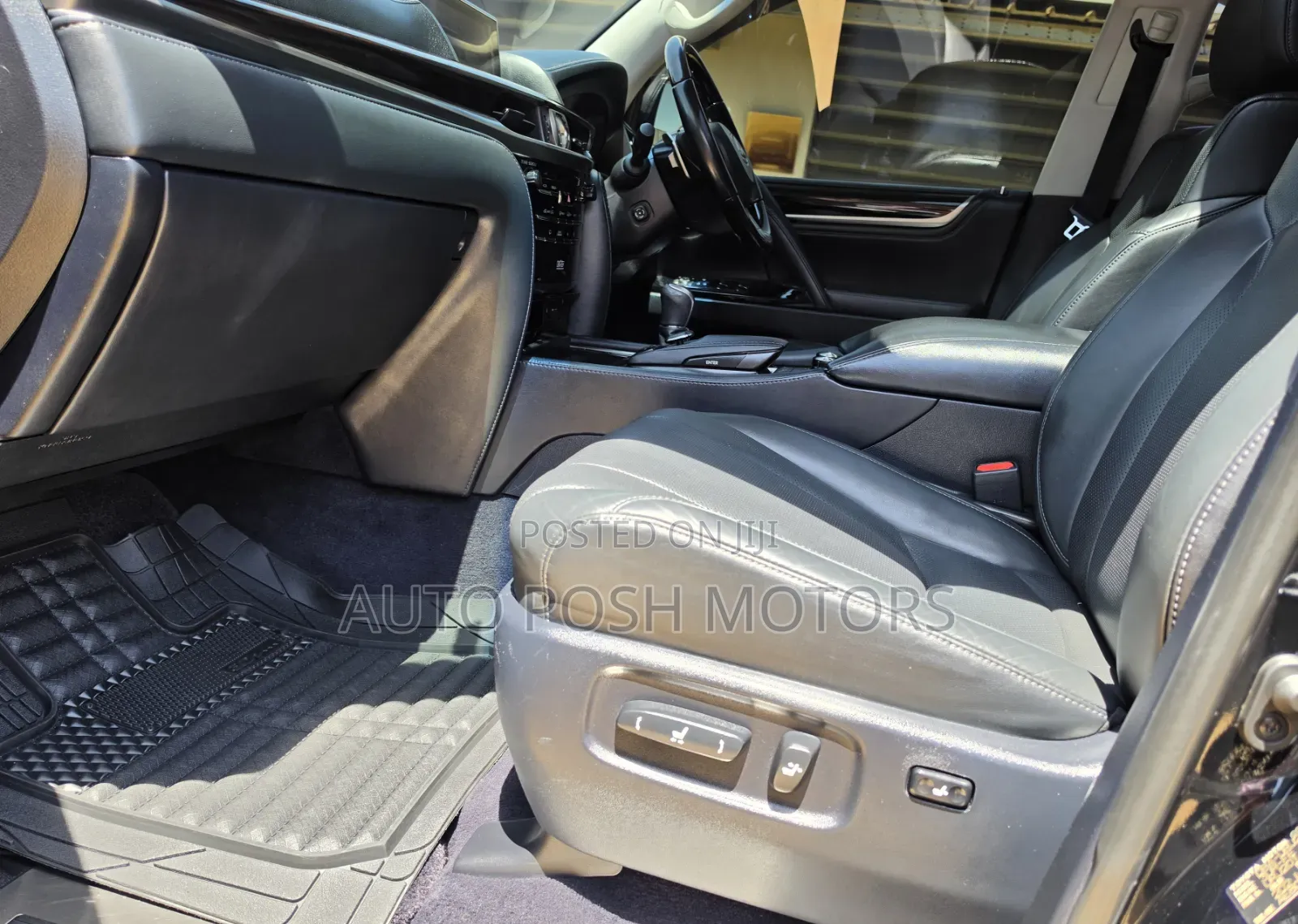 Lexus LX 2016 Black