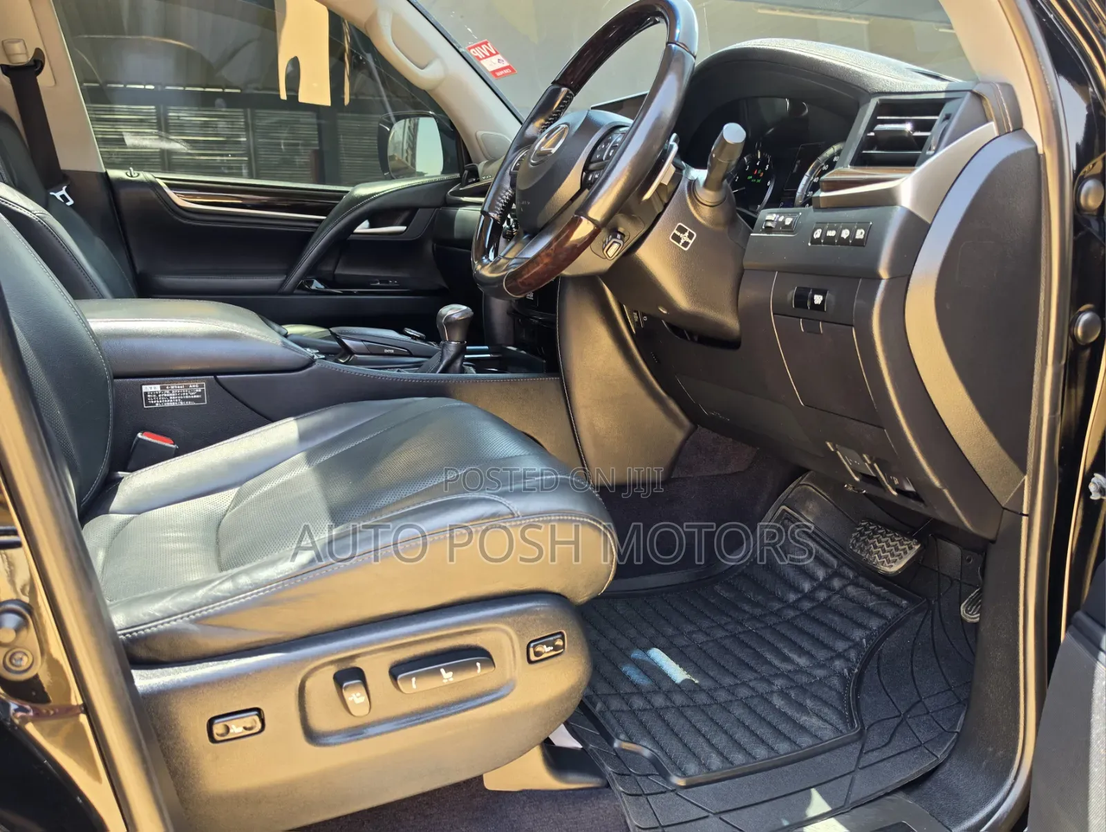Lexus LX 2016 Black
