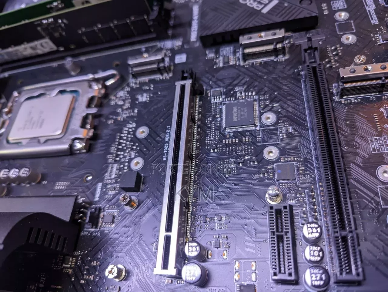 13600k, Msi Z690, 8gb Ddr5