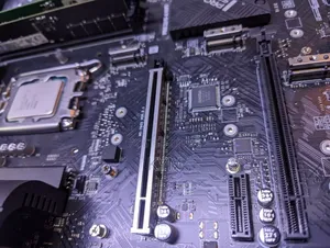 13600k, Msi Z690, 8gb Ddr5