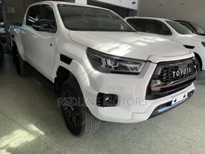 Toyota Hilux Revo Double Cab Deisel 2.4 AWD 2019 White