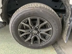 Toyota Hilux Revo Double Cab Deisel 2.4 AWD 2019 White