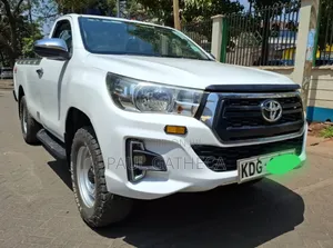 Toyota Hilux 2017 White