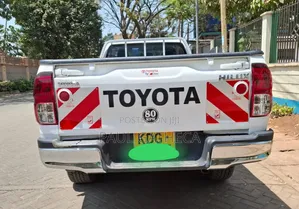 Toyota Hilux 2017 White