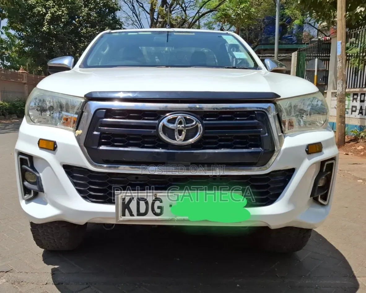 Toyota Hilux 2017 White