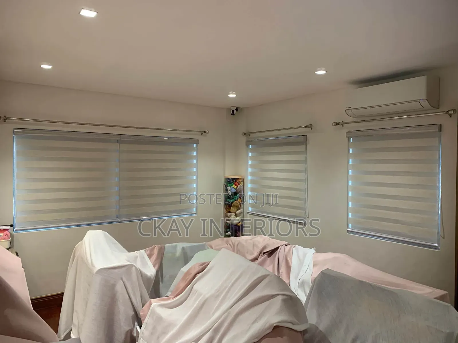 Give Your Interiors Clean, Modern and Elegant Finish Quality Blinds.