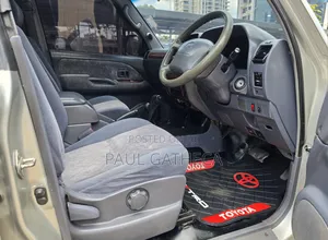 Toyota Land Cruiser Prado 2000 Silver
