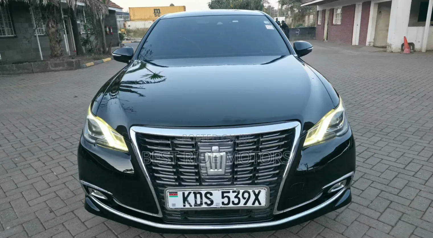 Toyota Crown 2016 Black