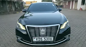 Toyota Crown 2016 Black