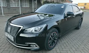 Toyota Crown 2016 Black
