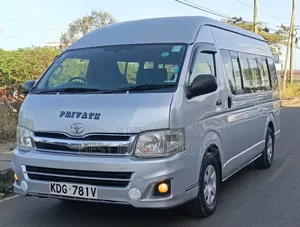 Toyota HiAce 2014 Silver