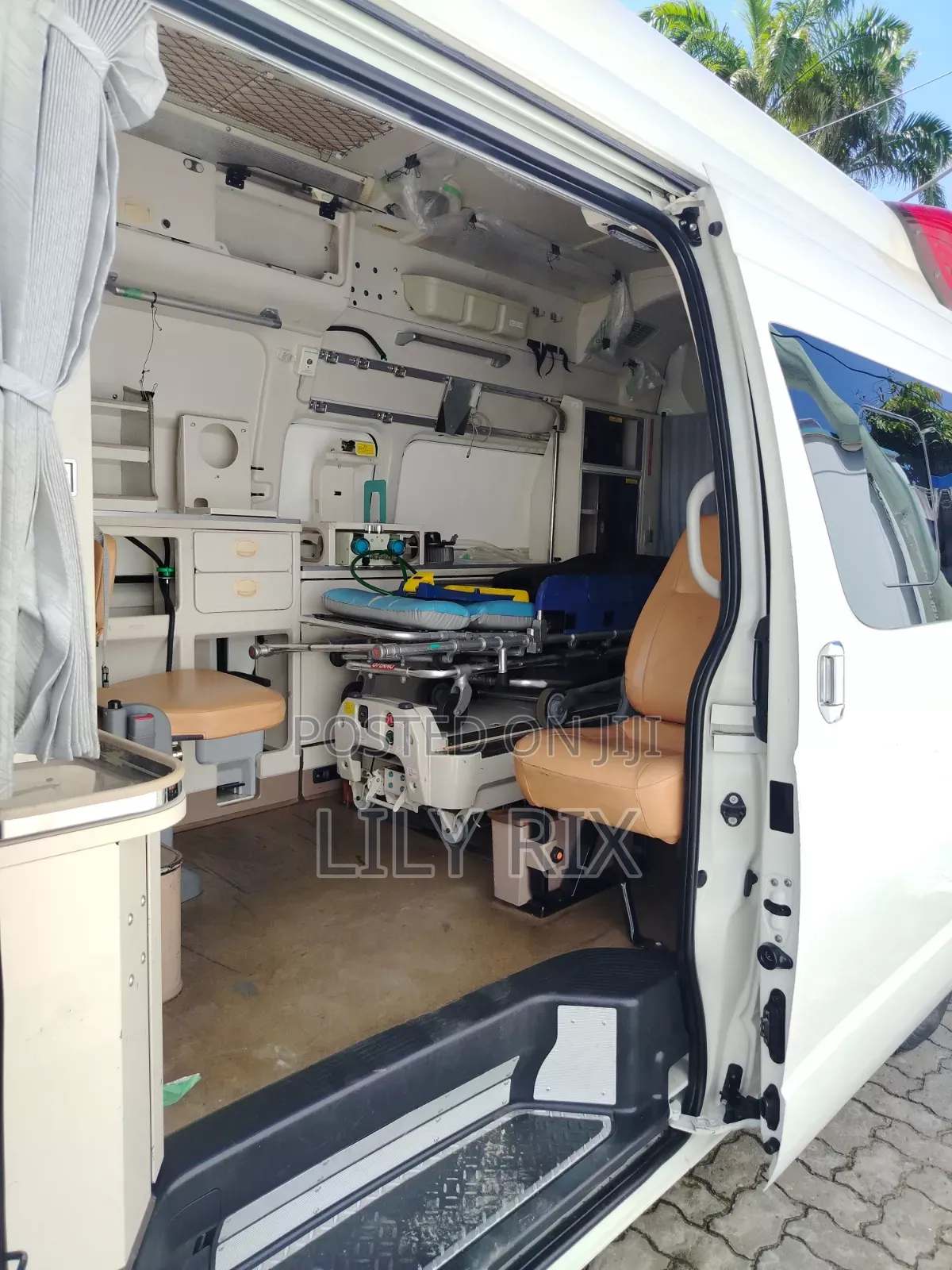 Toyota HiAce 2020 White