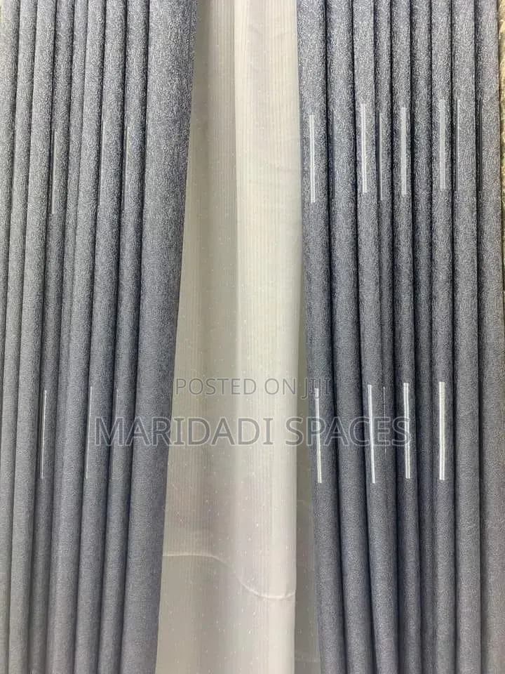 Curtains That Prevent Sunlight and Dust Into the House