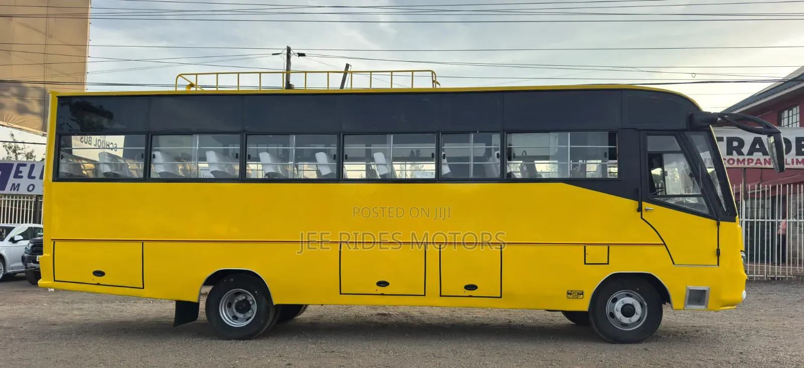 Mitsubishi Fuso Canter 2014 Yellow