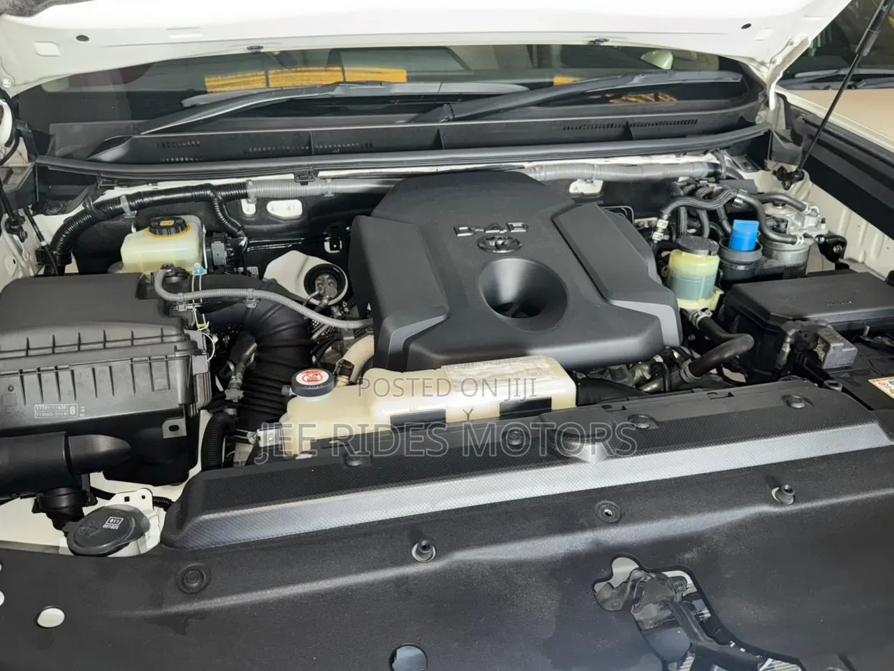 Toyota Land Cruiser Prado 2.8 2019 White